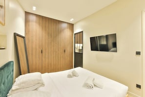 1 bedroom, desk, iron/ironing board, free WiFi
