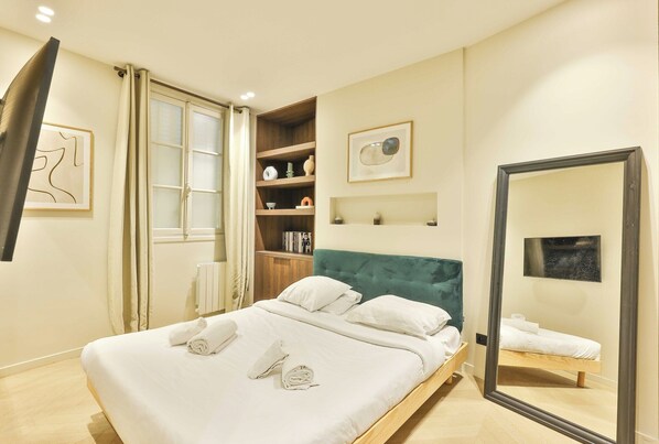 1 bedroom, desk, iron/ironing board, free WiFi