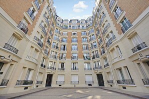 Exterior - Cosy apartment - 1BR/2P - Near Champs-de-Mars (Paris)