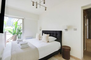 1 chambre, bureau, fer et planche à repasser, Wi-Fi gratuit