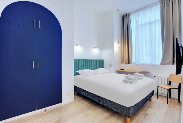 2 bedrooms, desk, iron/ironing board, free WiFi