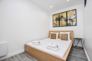 1 chambre, bureau, Wi-Fi gratuit, draps fournis