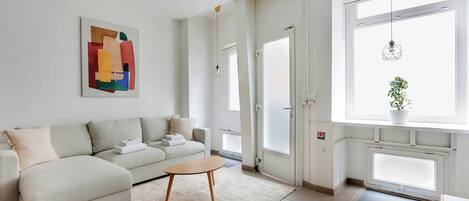 智能电视、办公室