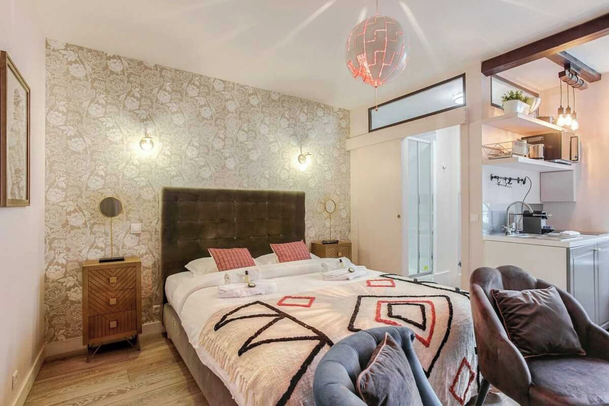 Desk, iron/ironing board, free WiFi, bed sheets