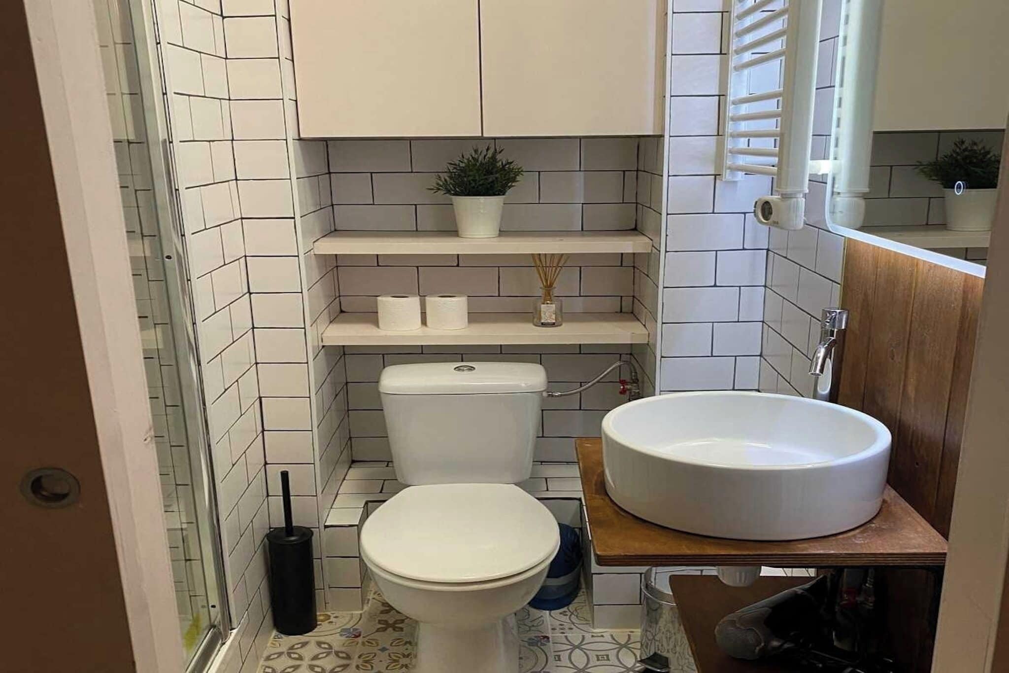 Doccia, asciugacapelli, asciugamani