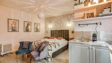 Strykjärn/strykbräda, internet och sängkläder