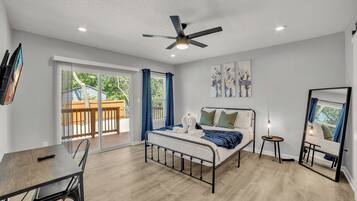 Huis (4 Bedrooms) | 4 slaapkamers, een strijkplank/strijkijzer, beddengoed