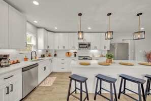 Maison (4 Bedrooms) | Cuisine privée | Micro-ondes, four, plaque de cuisson, lave-vaisselle