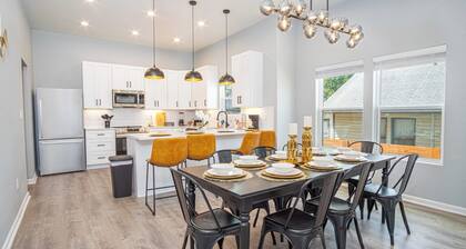 Inviting 4br/2ba Near Downtown & Riverwalk