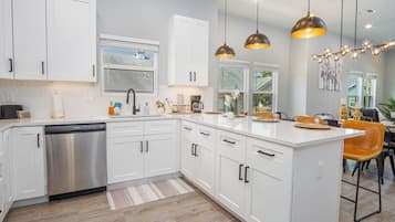 House (4 Bedrooms) | Private kitchen