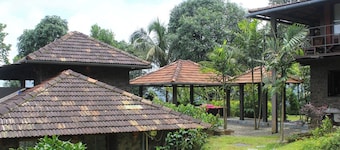 Misty Hogans-a Hill Station Holiday Home nr Munnar
