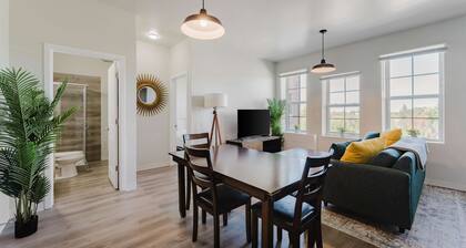 2BR Premium Retreat Near Henry Ford