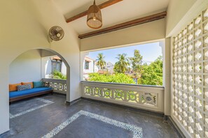 Luxury-Villa, 3 Schlafzimmer, Blick auf den Innenhof | Balkon