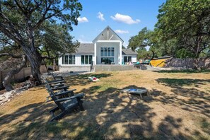Terrace/patio - Custom Home Near Lake Travis w/Pool, Hot tub, fire pit, grill, games room and putting area (Spicewood)