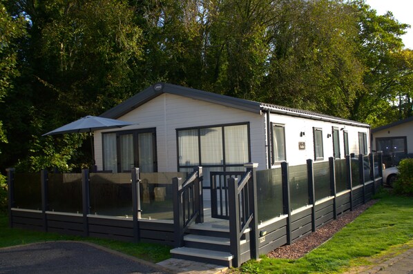 Exterior - Escape to the English Riviera: Luxury Lodge at Hoburne Devon Bay (Paignton)