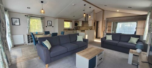 Escape to the English Riviera: Luxury Lodge at Hoburne Devon Bay