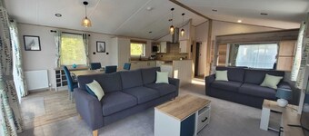Escape to the English Riviera: Luxury Lodge at Hoburne Devon Bay
