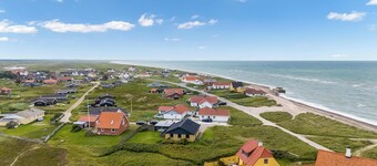 Lovely holiday home with panoramic views of the North Sea.