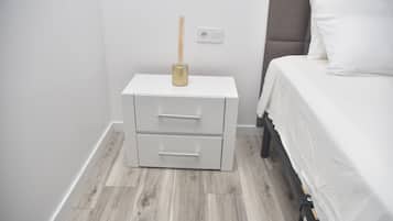 Habitación Deluxe doble, balcón, vistas a la montaña | Cunas (de pago), wifi gratis, ropa de cama