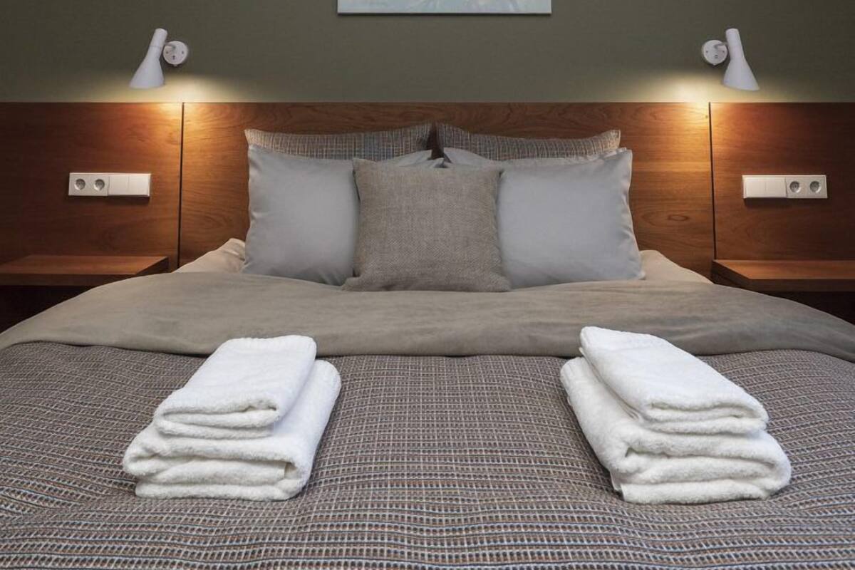 Apartment, 2 Bedrooms | 2 bedrooms, soundproofing, iron/ironing board, free WiFi