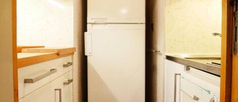 Refrigerador, microondas, horno y lavavajillas