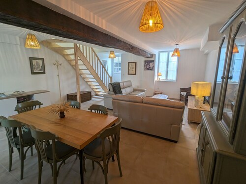 Charming cottage near Orléans with private garden and parking