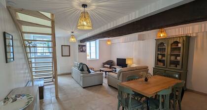 Charming cottage near Orléans with private garden and parking