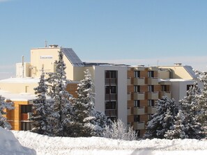 Exterior - Studio with balcony on 7th floor, practical amenities (Chamrousse)