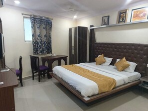 Standard Single Room, City View - Hotel Golden Meredian (Hyderabad)