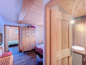 4 bedrooms