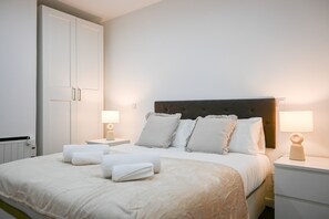 1 bedroom, iron/ironing board, free WiFi