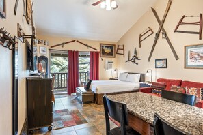 1 bedroom, iron/ironing board, free WiFi, bed sheets - Cozy stay for 4: 5 Min Drive to Base, Full Kitchen, Shared Hot Tub & Pool, Restaurants Nearby! (Park City)