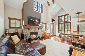 TV, fireplace - Canyon View Town Home | Ski-in Ski-out | Pet Friendly (Tamarack)