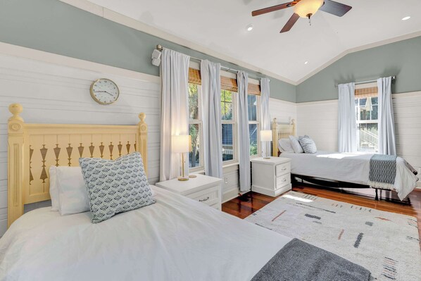 4 bedrooms, desk, iron/ironing board, travel cot