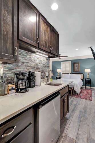 Fairhope Ave Collection - Studio