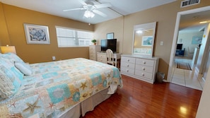 2 bedrooms, iron/ironing board, free WiFi, bed sheets