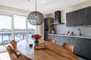Apartment | Private kitchen | Highchair - Apartment in Sint-annaland by the Harbor (Sint-Annaland)