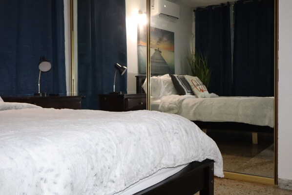 2 bedrooms, iron/ironing board, WiFi, bed sheets