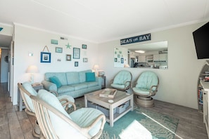 TV - Beautiful  2 Bedroom Condo with a View of the Bay and an Bayfront Outdoor Pool Only Two Blocks to the Beach and Boardwalk! (Ocean City)