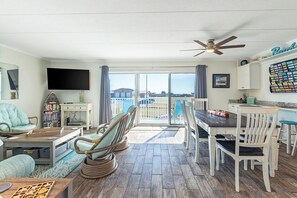 Interior - Beautiful 2 Bedroom Condo with a View of the Bay and an Bayfront Outdoor Pool Only Two Blocks to the Beach and Boardwalk! (Ocean City)