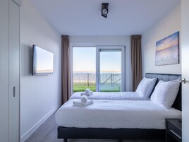 House | 2 bedrooms, bed sheets