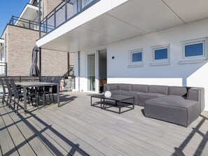 House | Dining