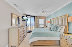 4 Schlafzimmer, Schreibtisch, Bügeleisen/Bügelbrett, kostenloses WLAN