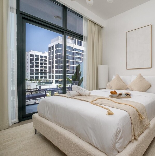 Apartment | 1 bedroom, iron/ironing board, free WiFi, bed sheets - Stylish Studio Getaway 10 Minutes to Dubai Mall (Dubai)