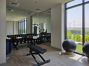 Apartment | Fitness facility - Stylish Studio Getaway 10 Minutes to Dubai Mall (Dubai)