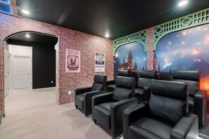 Unclassified image, 5 of 44, button - 5911 Luxury 10 BD Family Home with Private Pool! (Orlando)