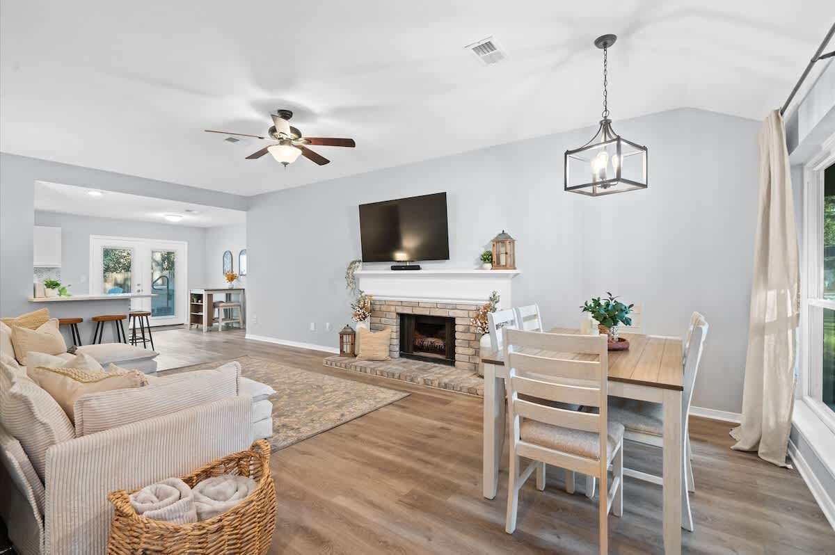 TV, fireplace, video games, offices