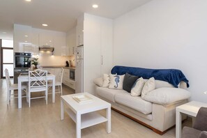 TV - Santa Amalia 1 - Three Bed (Los Cristianos)