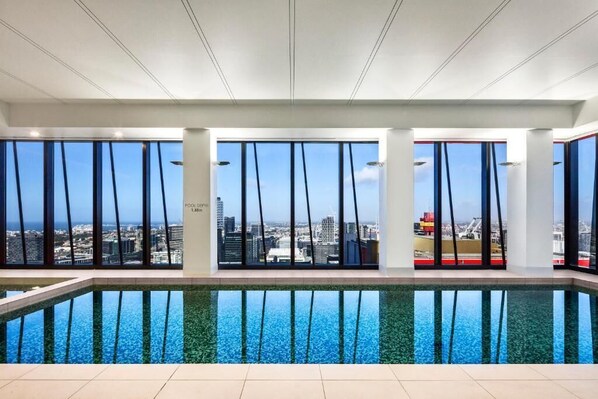 Pool - Skyline View Chic 2B2B Highrise Building with Carpark (Melbourne)