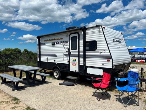 Cozy RV with AC and Heat